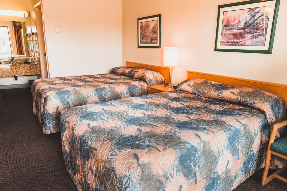 Canadian Motel ノース・バトルフォード エクステリア 写真