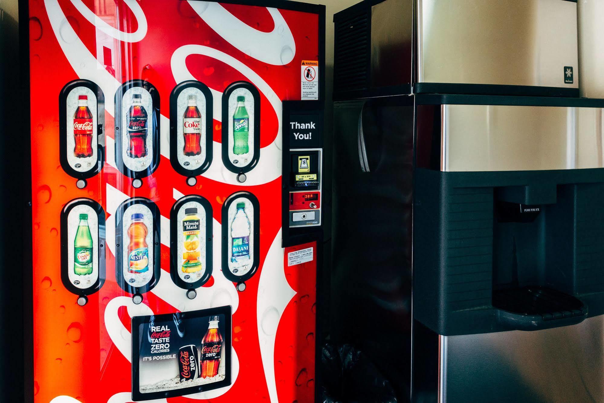 Canadian Motel ノース・バトルフォード エクステリア 写真