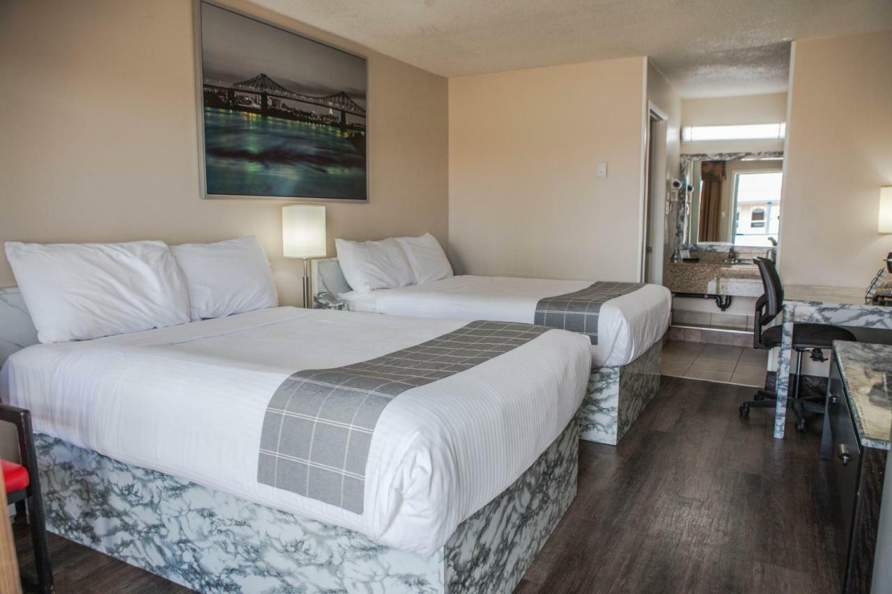 Canadian Motel ノース・バトルフォード エクステリア 写真